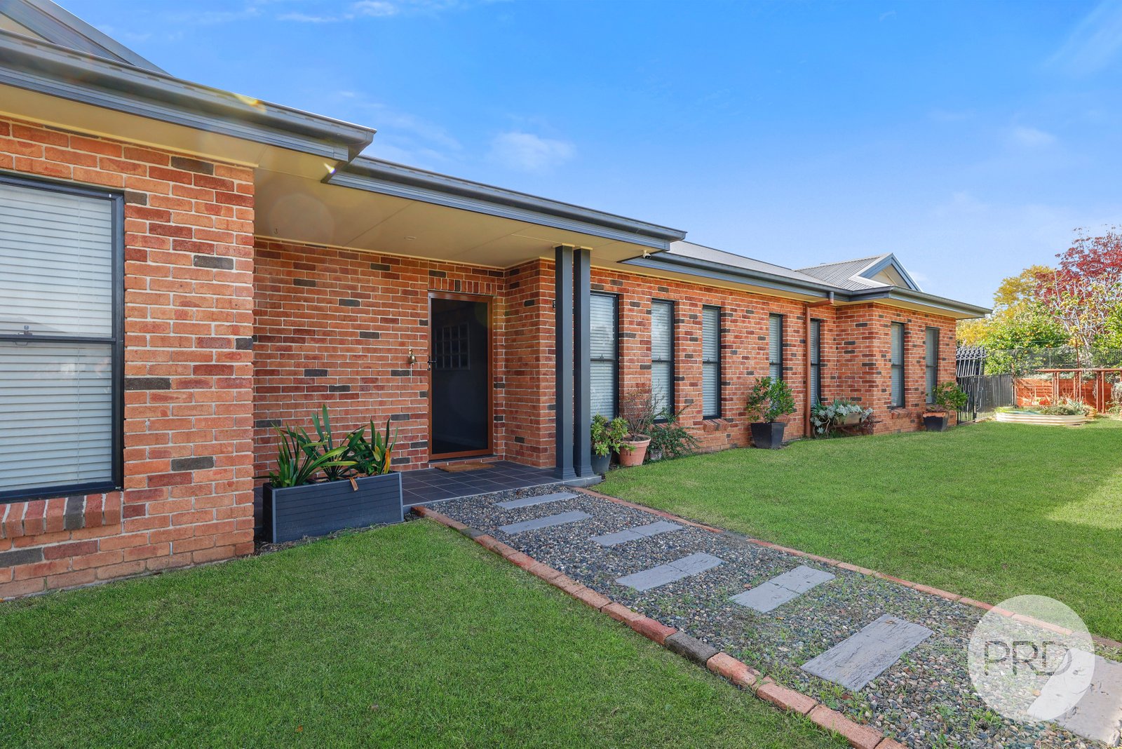 12 Blue Gum Road TAMWORTH 4