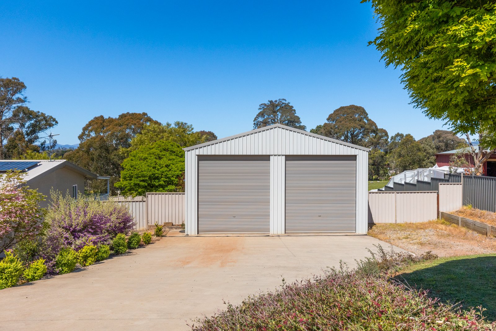 12 Bonza Crescent BATLOW 18