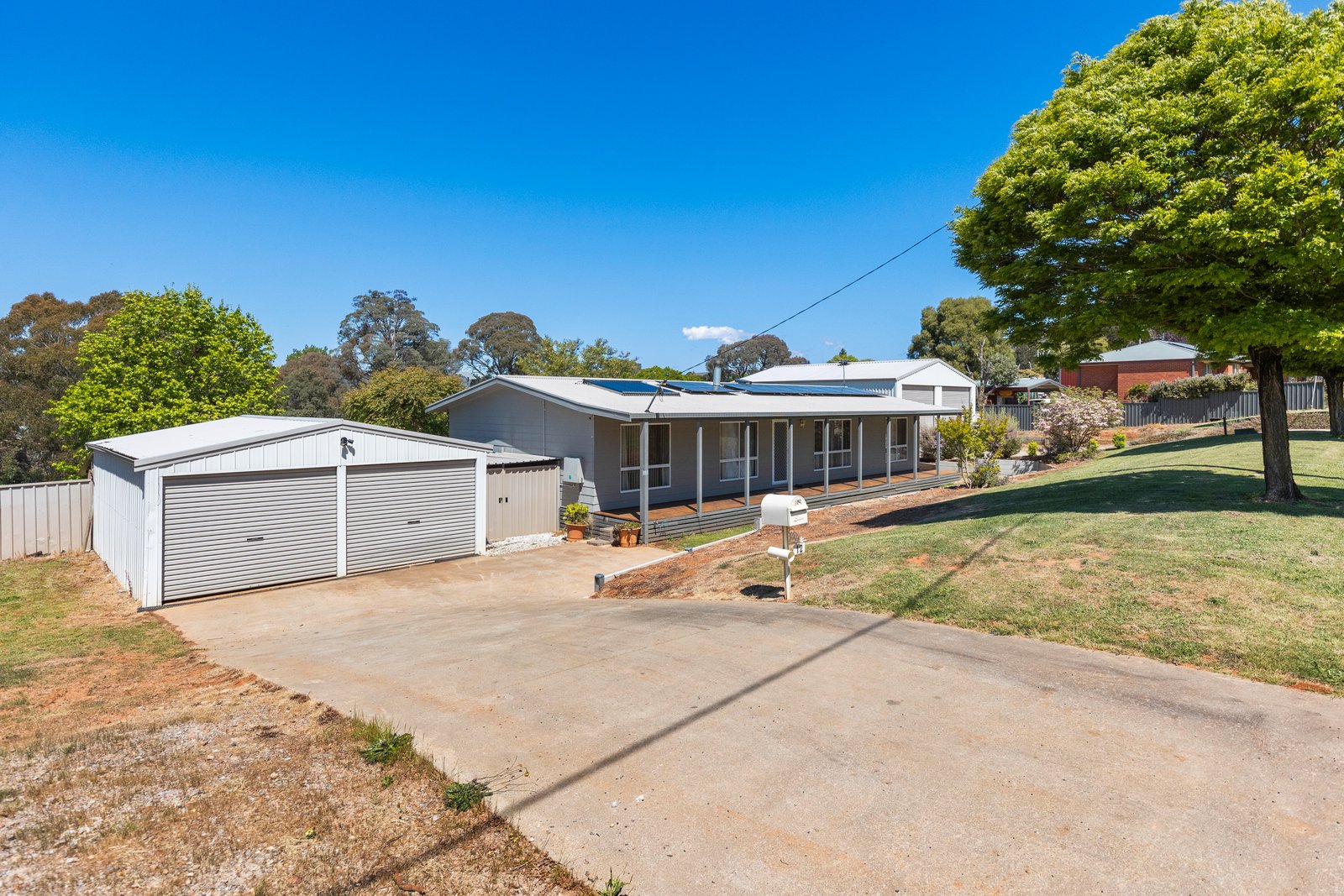 12 Bonza Crescent BATLOW 19