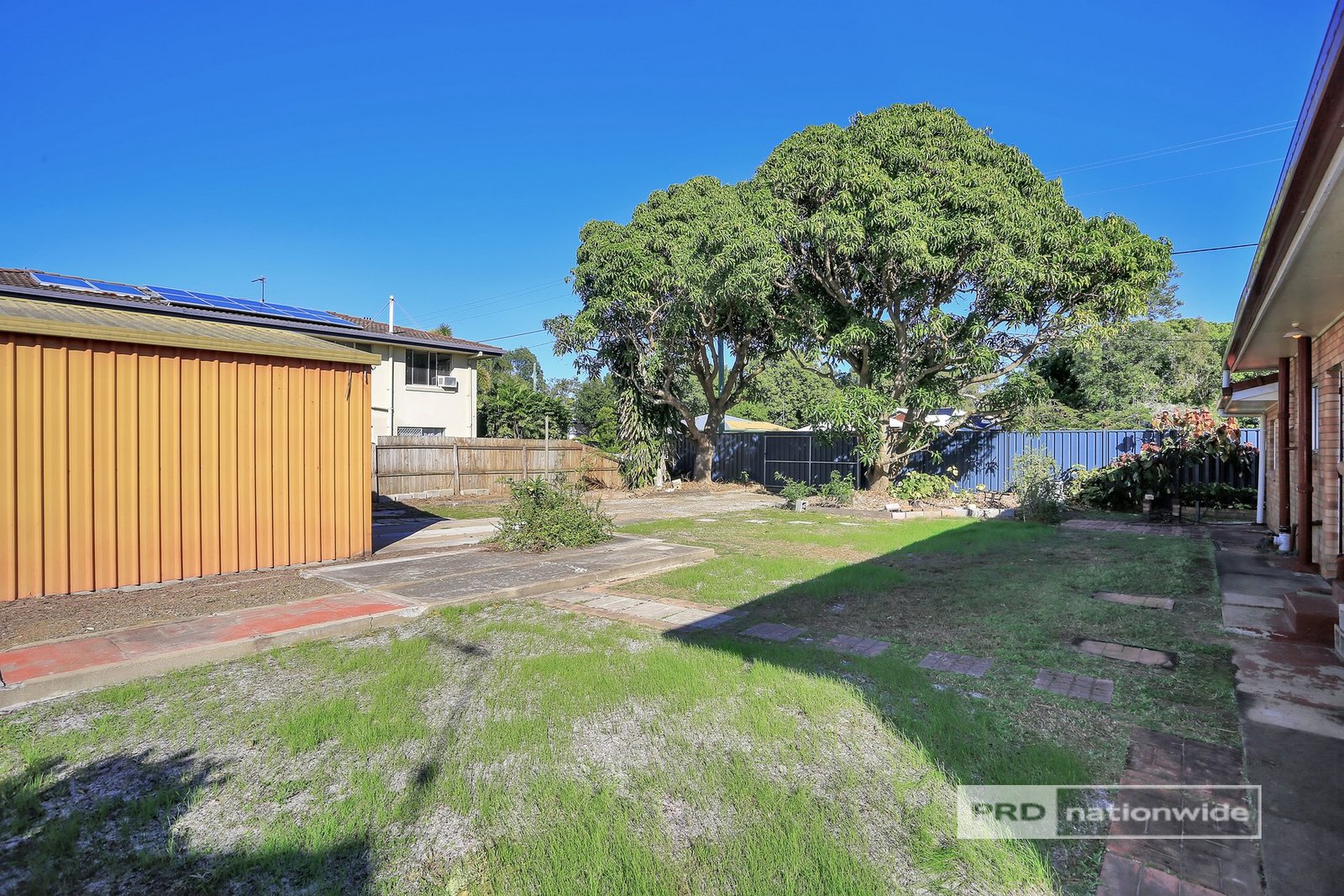 12 Brighton Street POINT VERNON 11