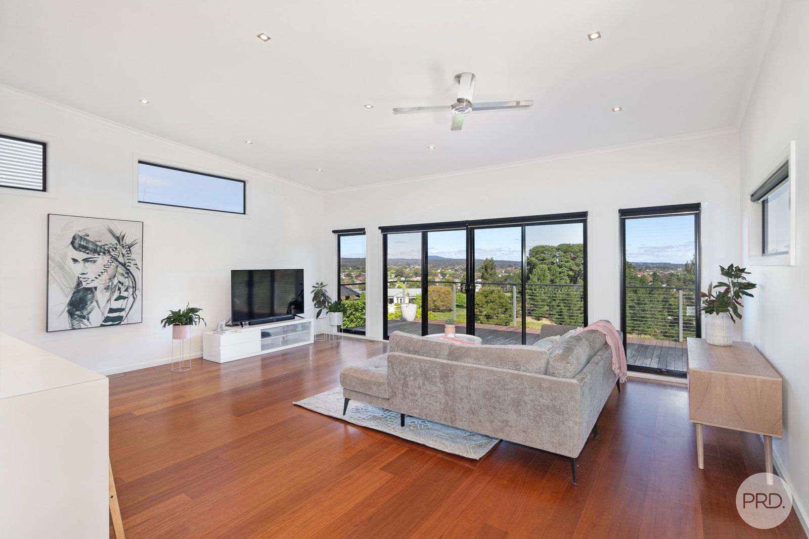 12 Brooksbank Court BLACK HILL 1