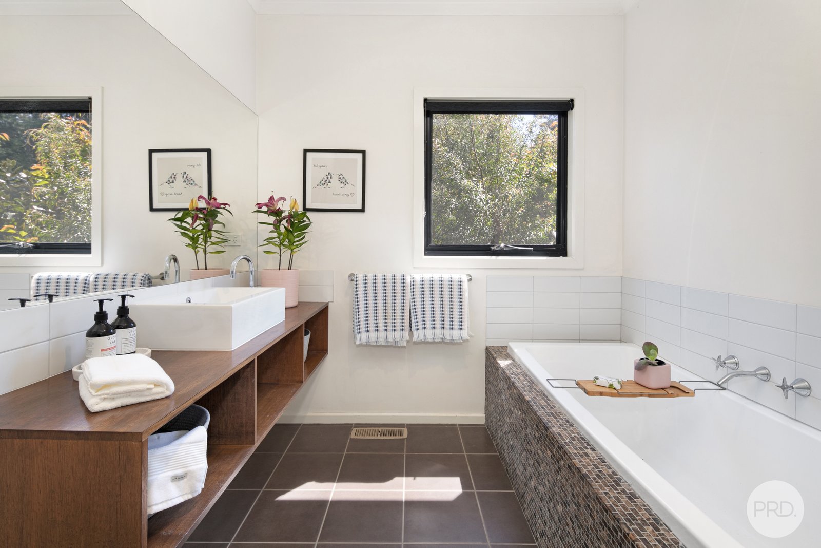 12 Brooksbank Court BLACK HILL 7