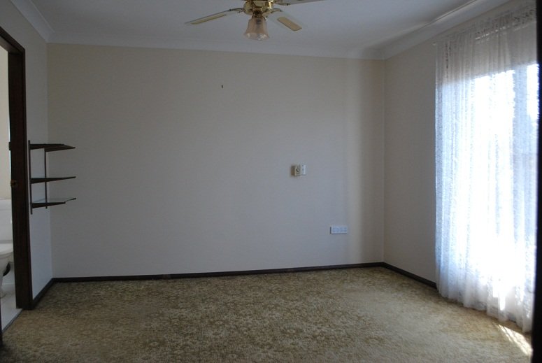 12 Bruce Ave  PANANIA 6