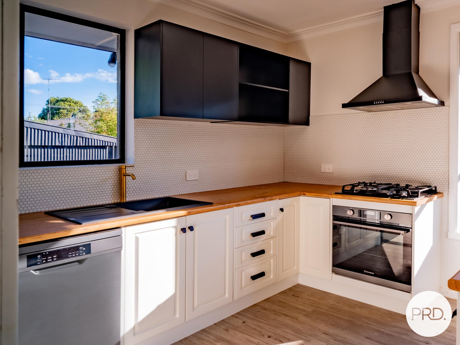 12 Bruce Drive SEBASTOPOL 2