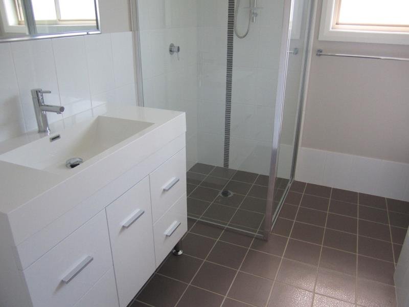 12 Brushbox Grove TAMWORTH 5