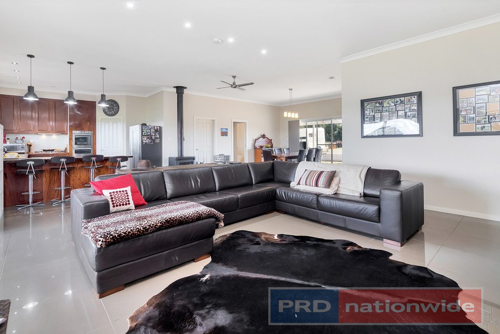 12 Bryant Court BALLAN 9