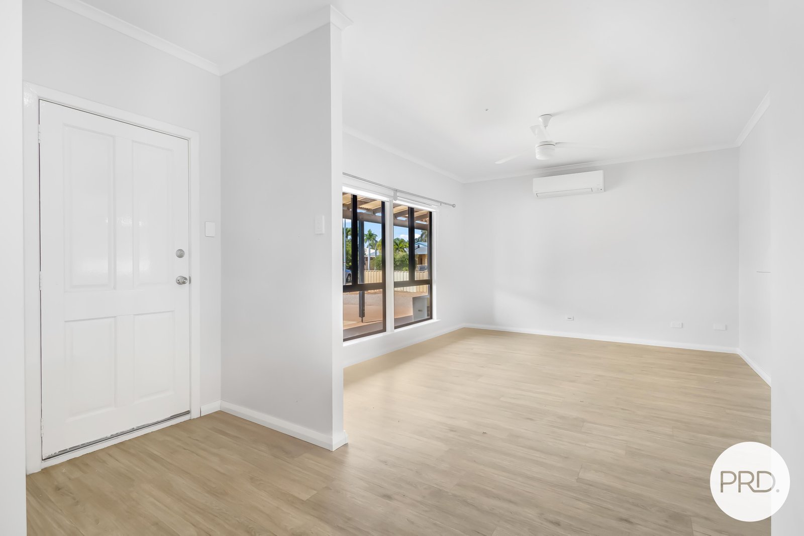 12 Buchanan Circuit BAYNTON 16