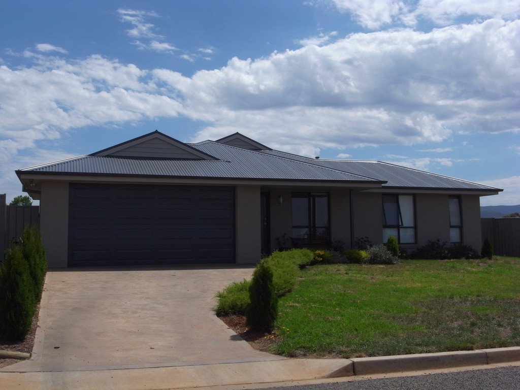 12 Burgun Drive TUMBARUMBA 1