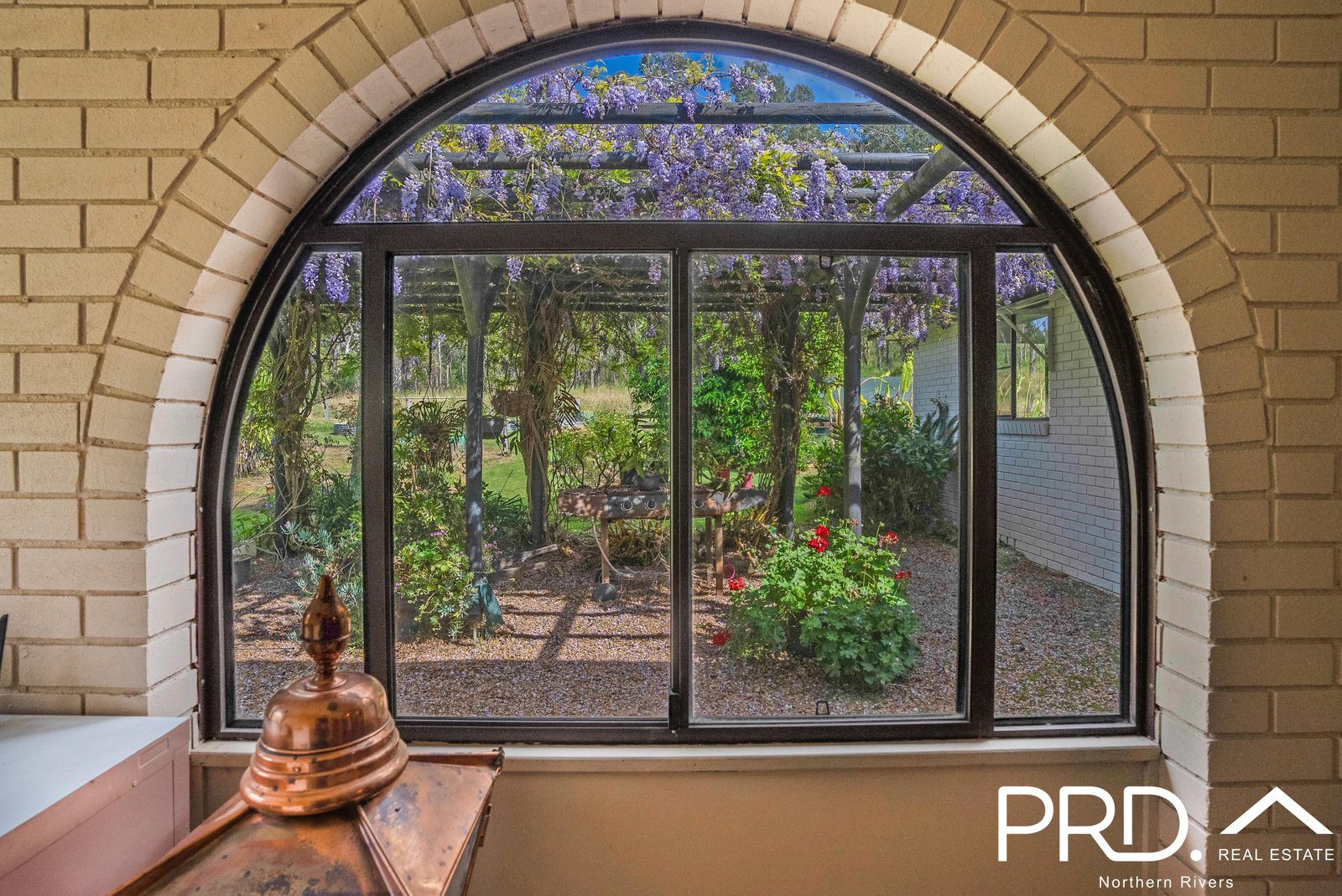 12 Burnetts Lane DAIRY FLAT 8