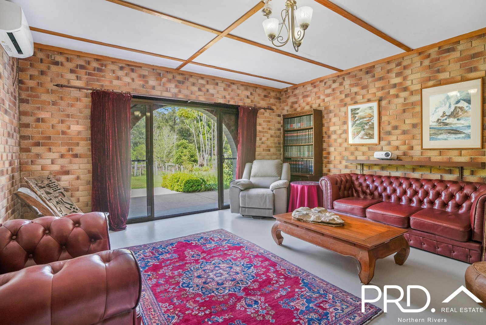 12 Burnetts Lane DAIRY FLAT 9