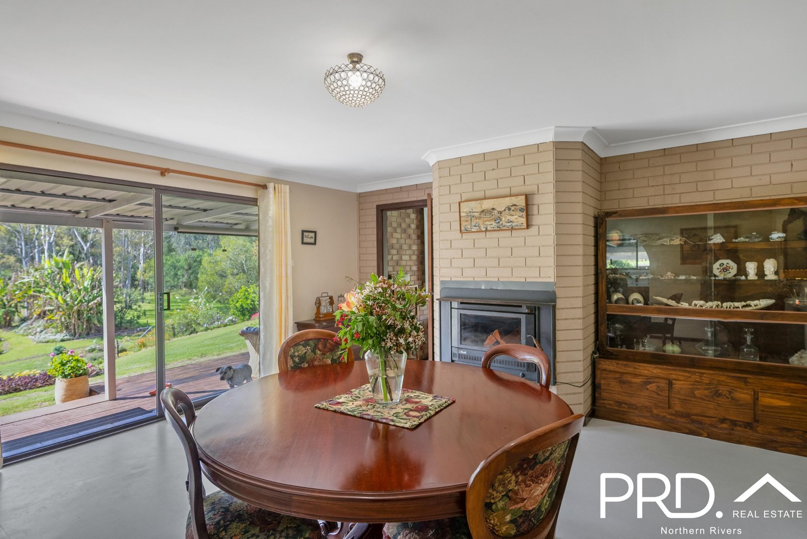 12 Burnetts Lane DAIRY FLAT 11