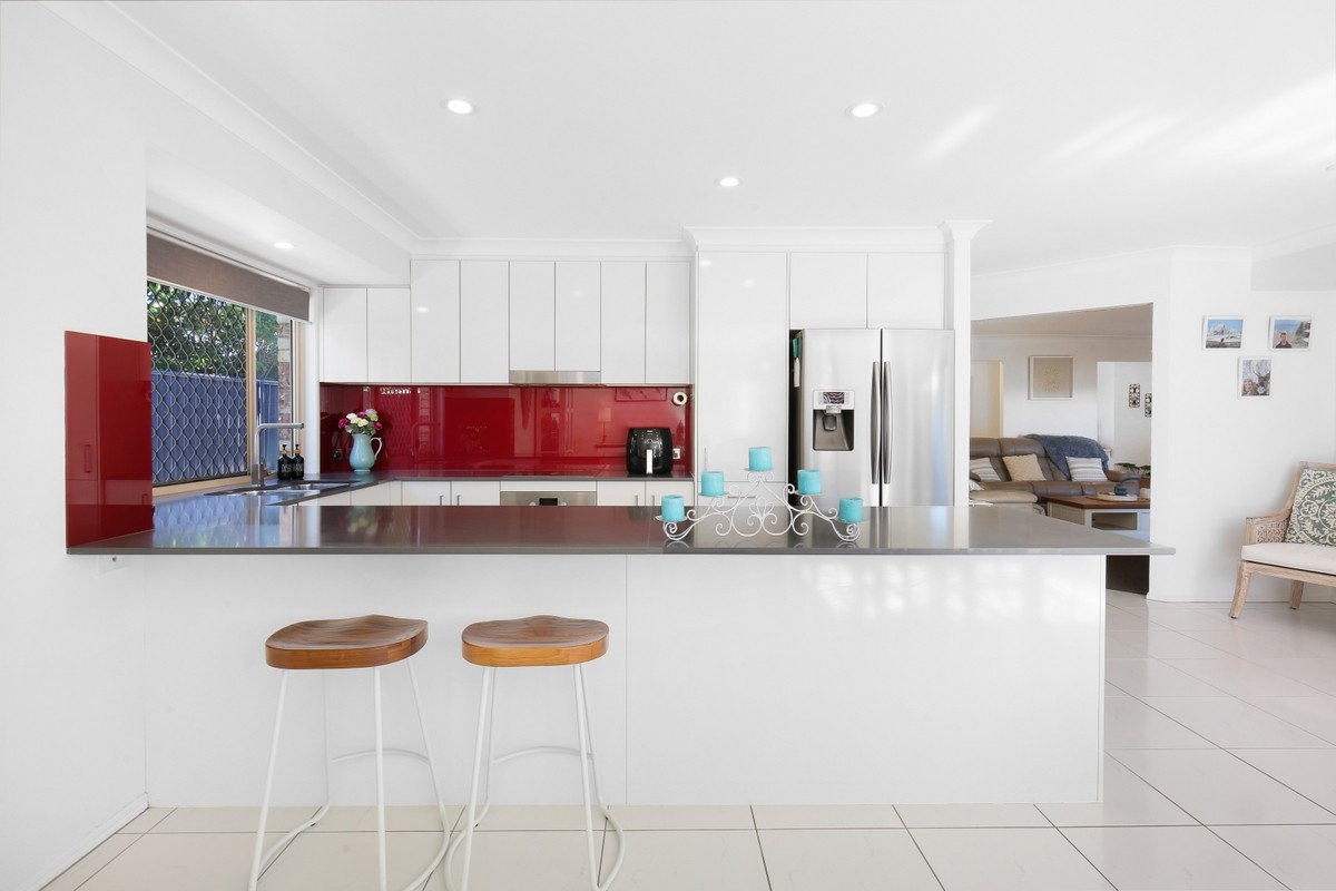 12 Bushlark Street VARSITY LAKES 10