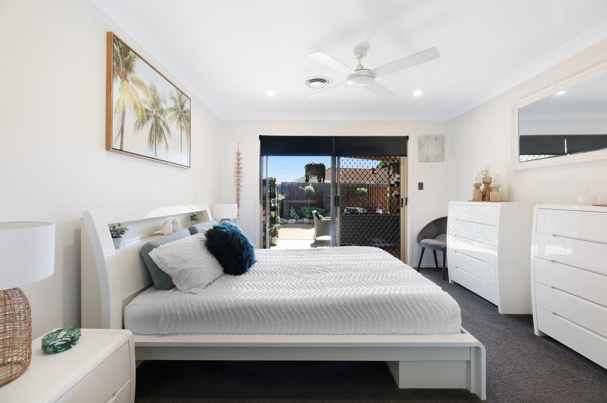 12 Bushlark Street VARSITY LAKES 17