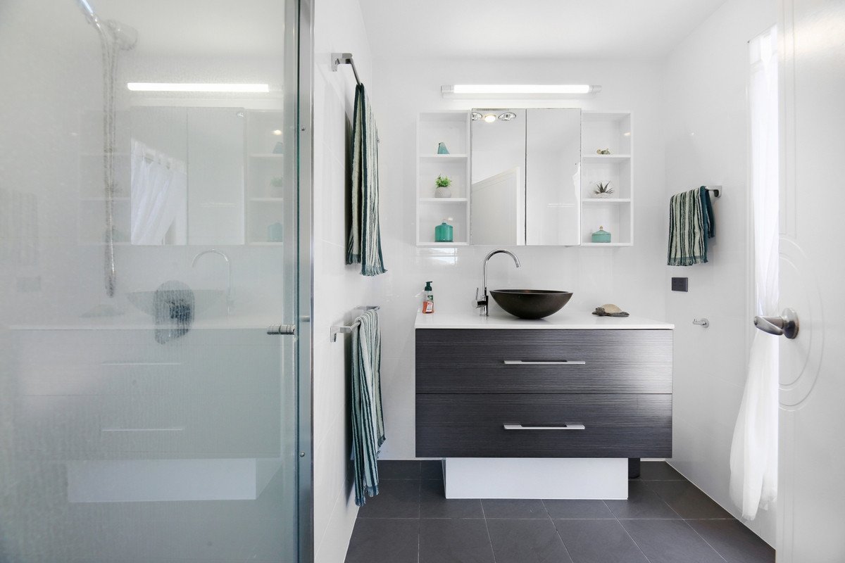 12 Bushlark Street VARSITY LAKES 19