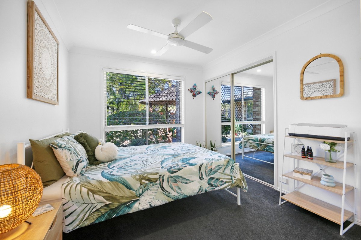 12 Bushlark Street VARSITY LAKES 21