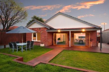 Gallery: 12 Cairnes Grove