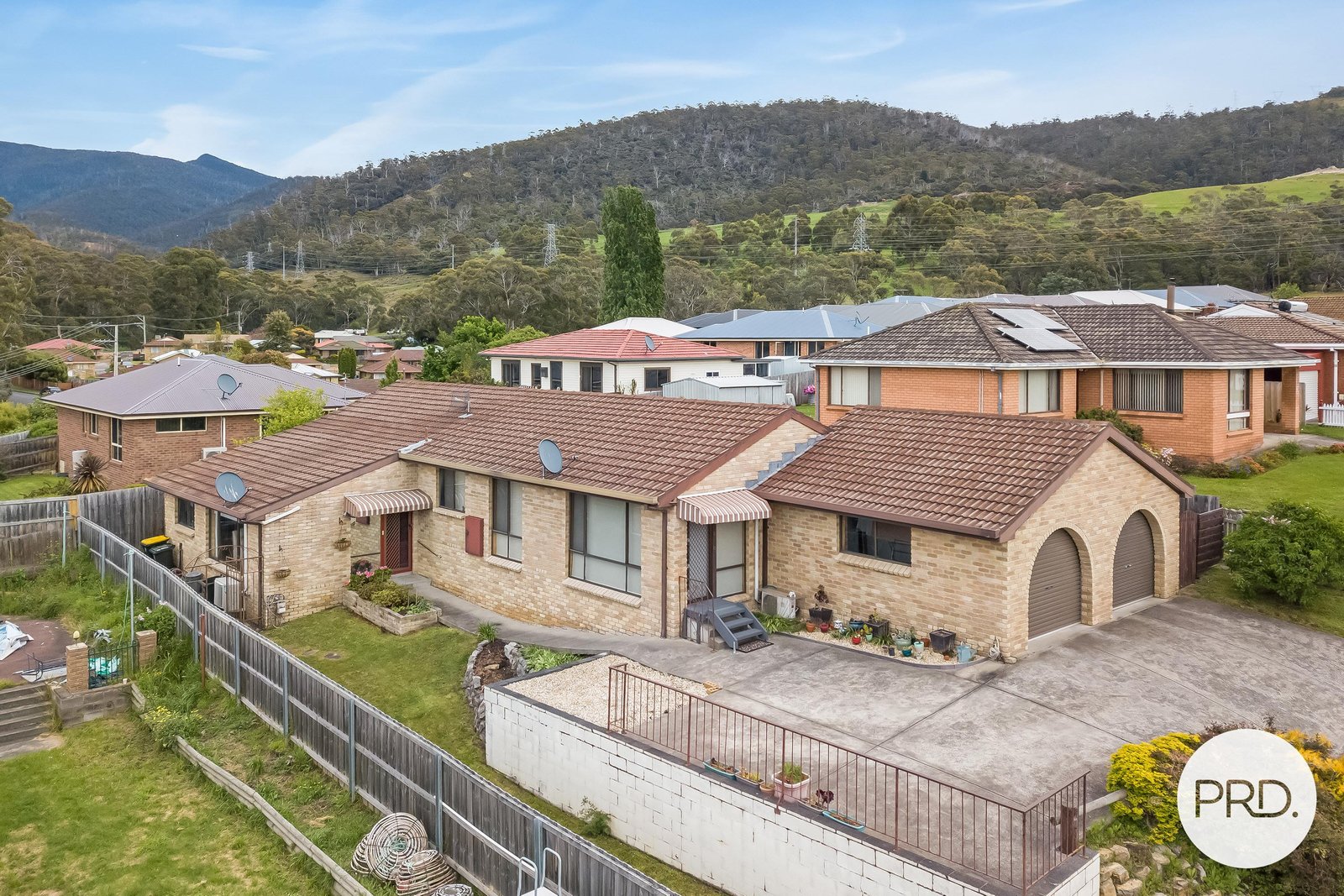 1/2 Calarie Court GLENORCHY 3