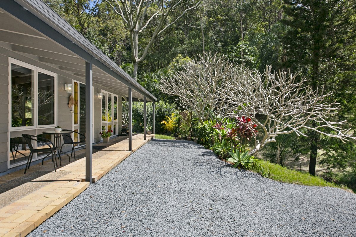 12 Carapook Crescent Tallebudgera 1