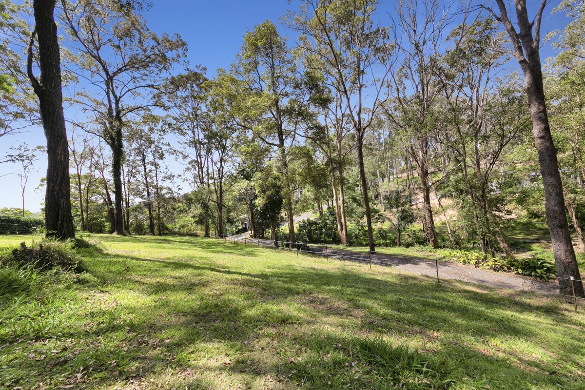 12 Carapook Crescent Tallebudgera 4