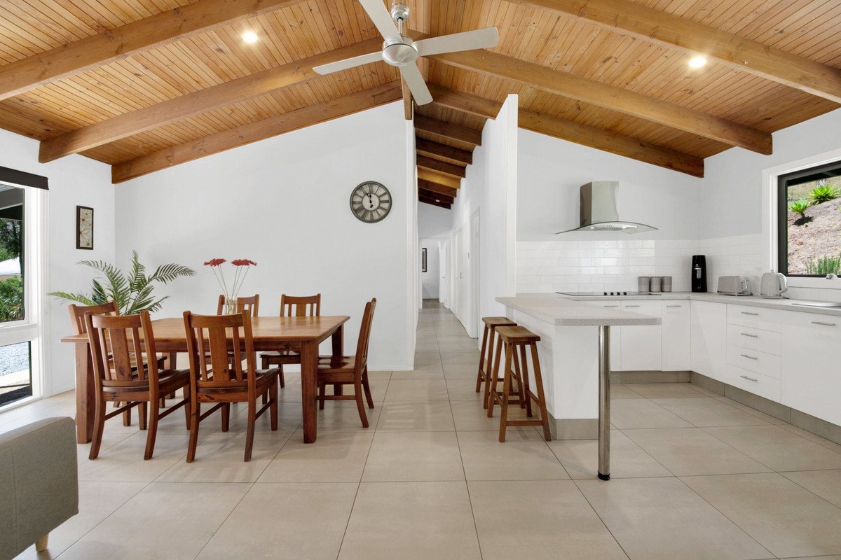 12 Carapook Crescent Tallebudgera 10