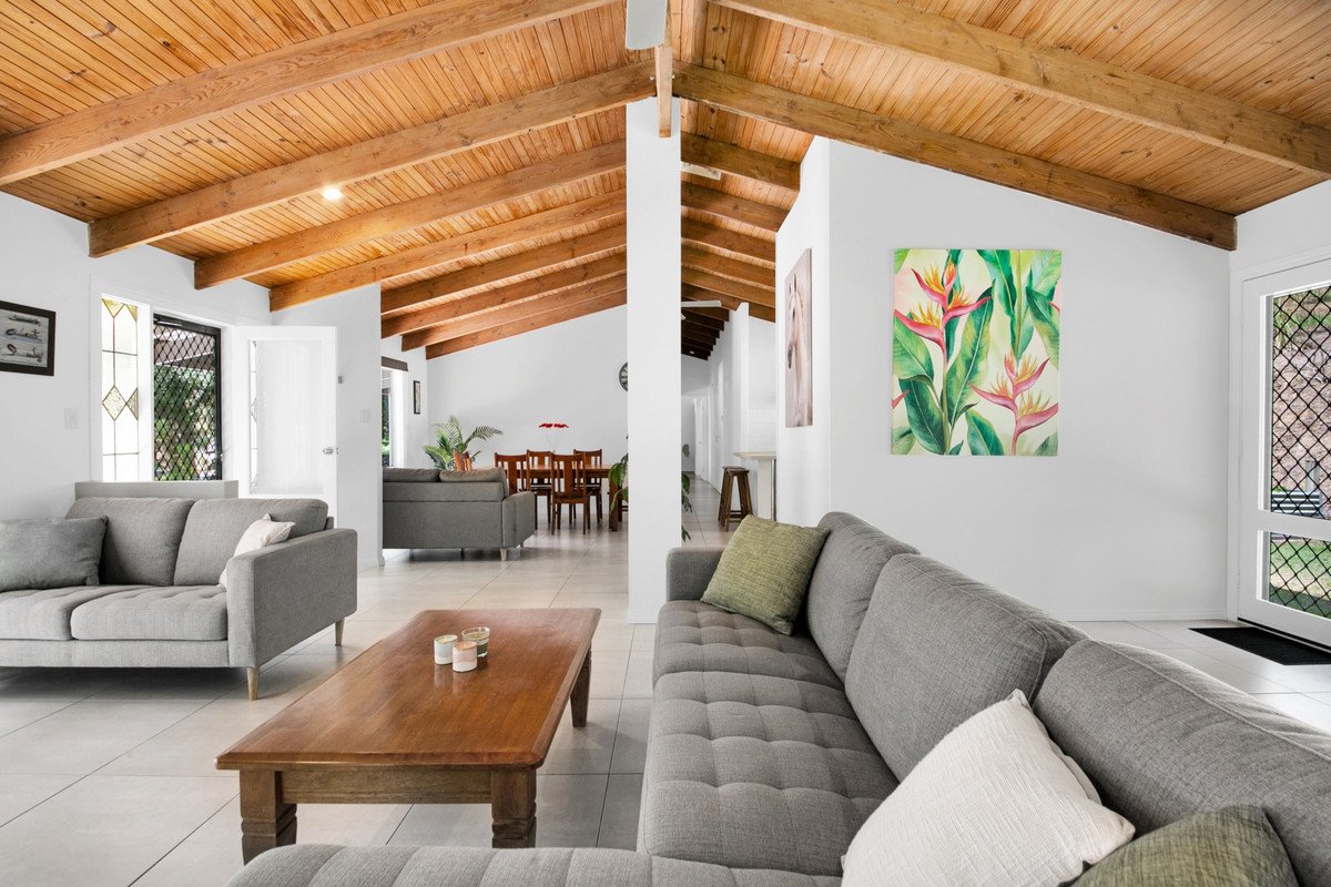 12 Carapook Crescent Tallebudgera 14