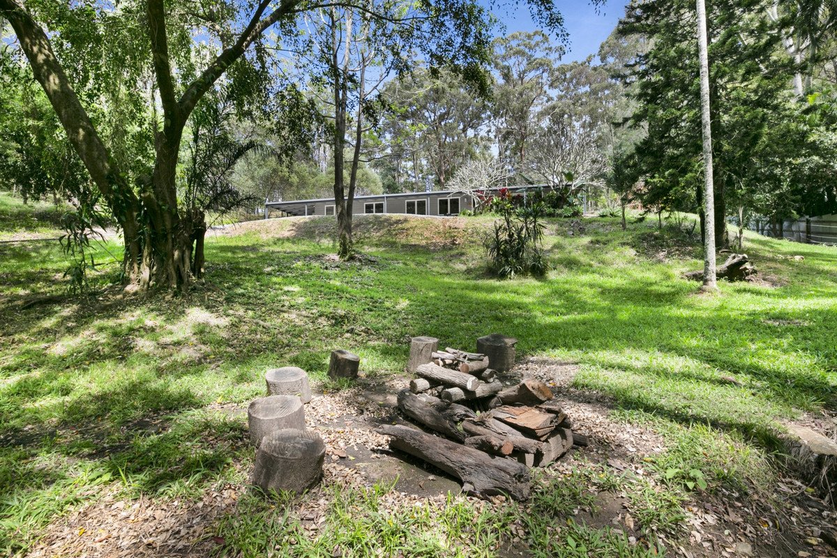 12 Carapook Crescent Tallebudgera 31