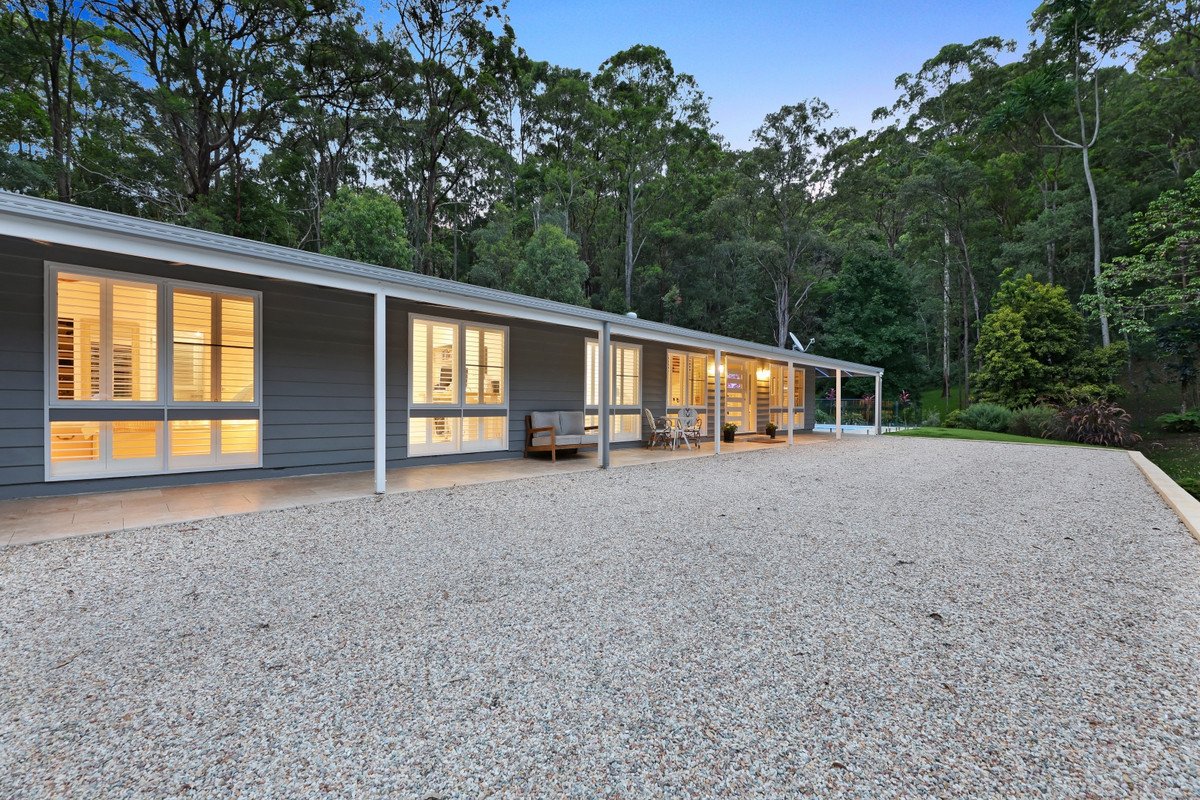 12 Carapook Crescent Tallebudgera 21