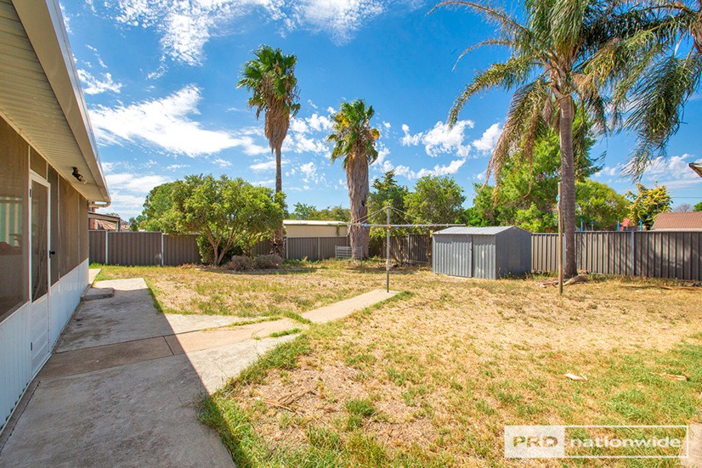 12 Carole Drive KOOTINGAL 2