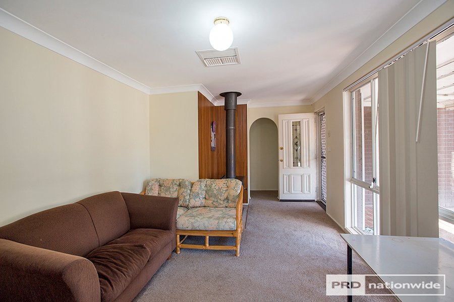 12 Carole Drive KOOTINGAL 3