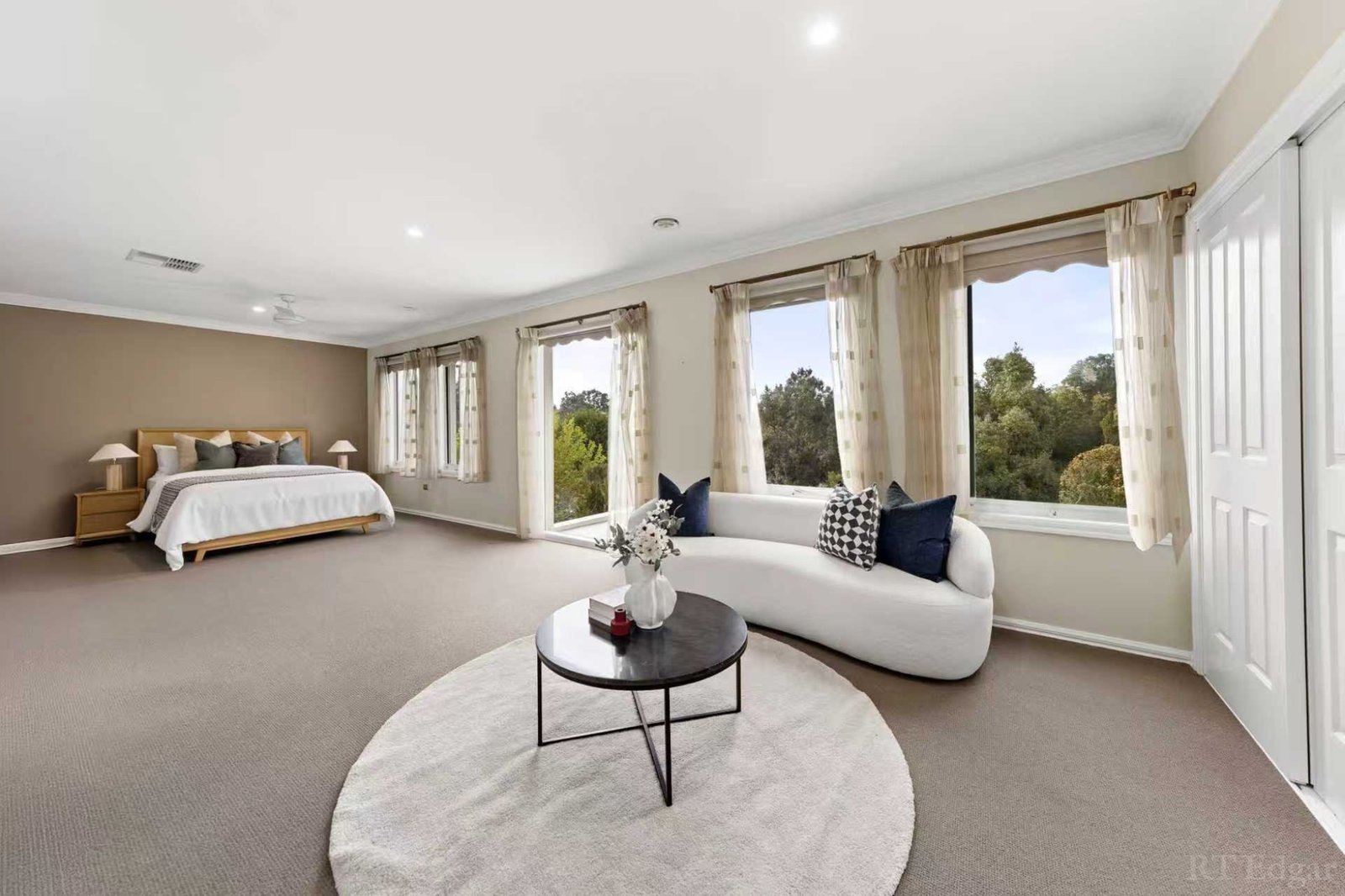 Real Estate and Property in 12 Castlebar Way, Templestowe, VIC