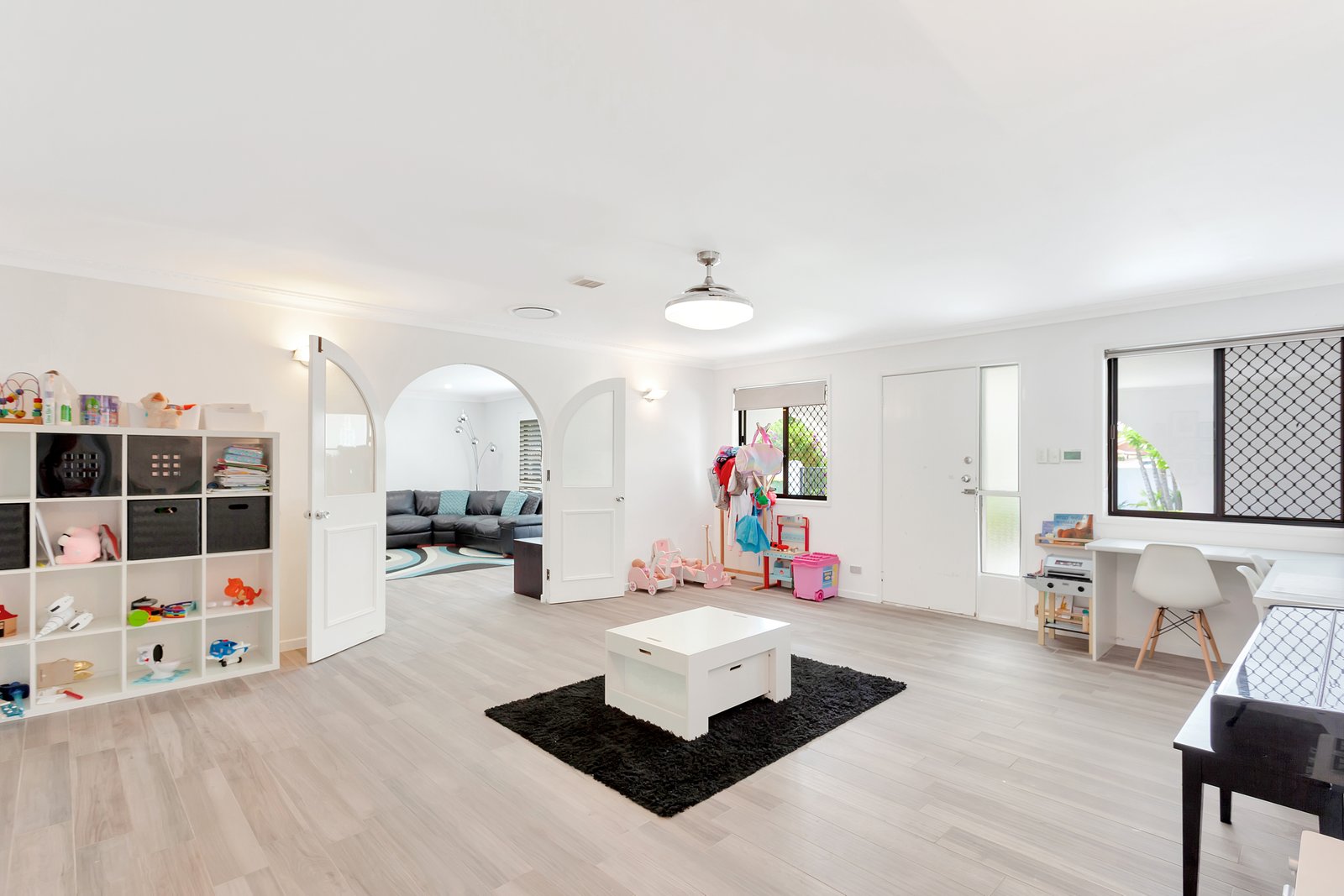 12 Cedar Court PALM BEACH 8