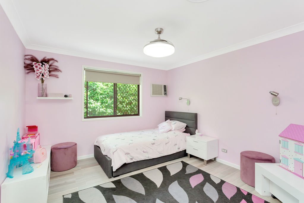 12 Cedar Court PALM BEACH 8