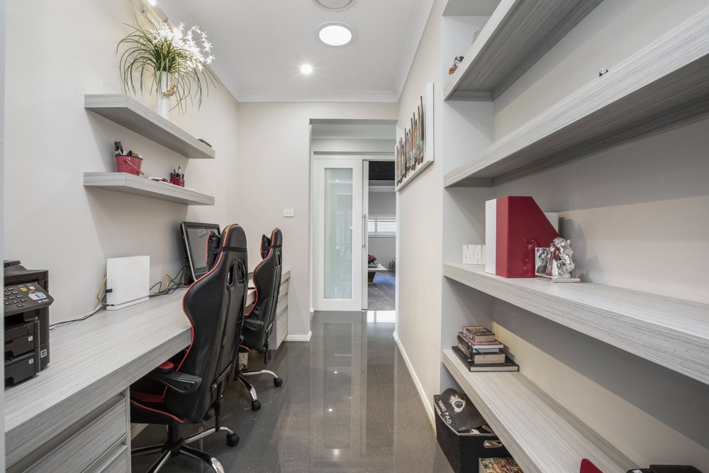 12 Centrefield Street RUTHERFORD 28