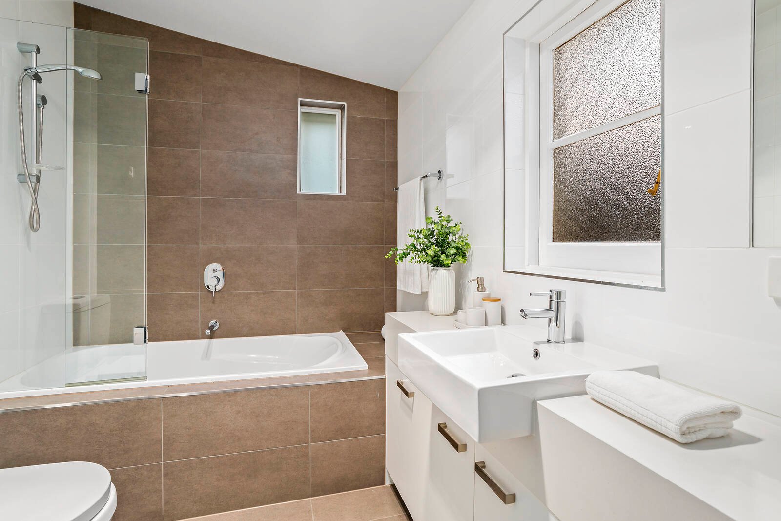 Real Estate and Property in 12 Chamberlain Street, Ashburton, VIC