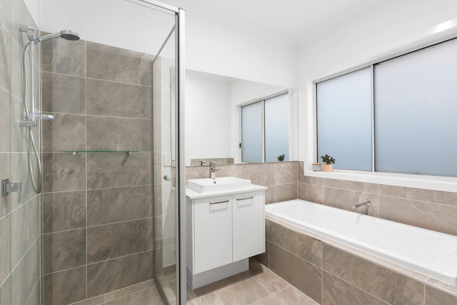 Real Estate and Property in 12 Cheviot Terrace, Ocean Grove, VIC