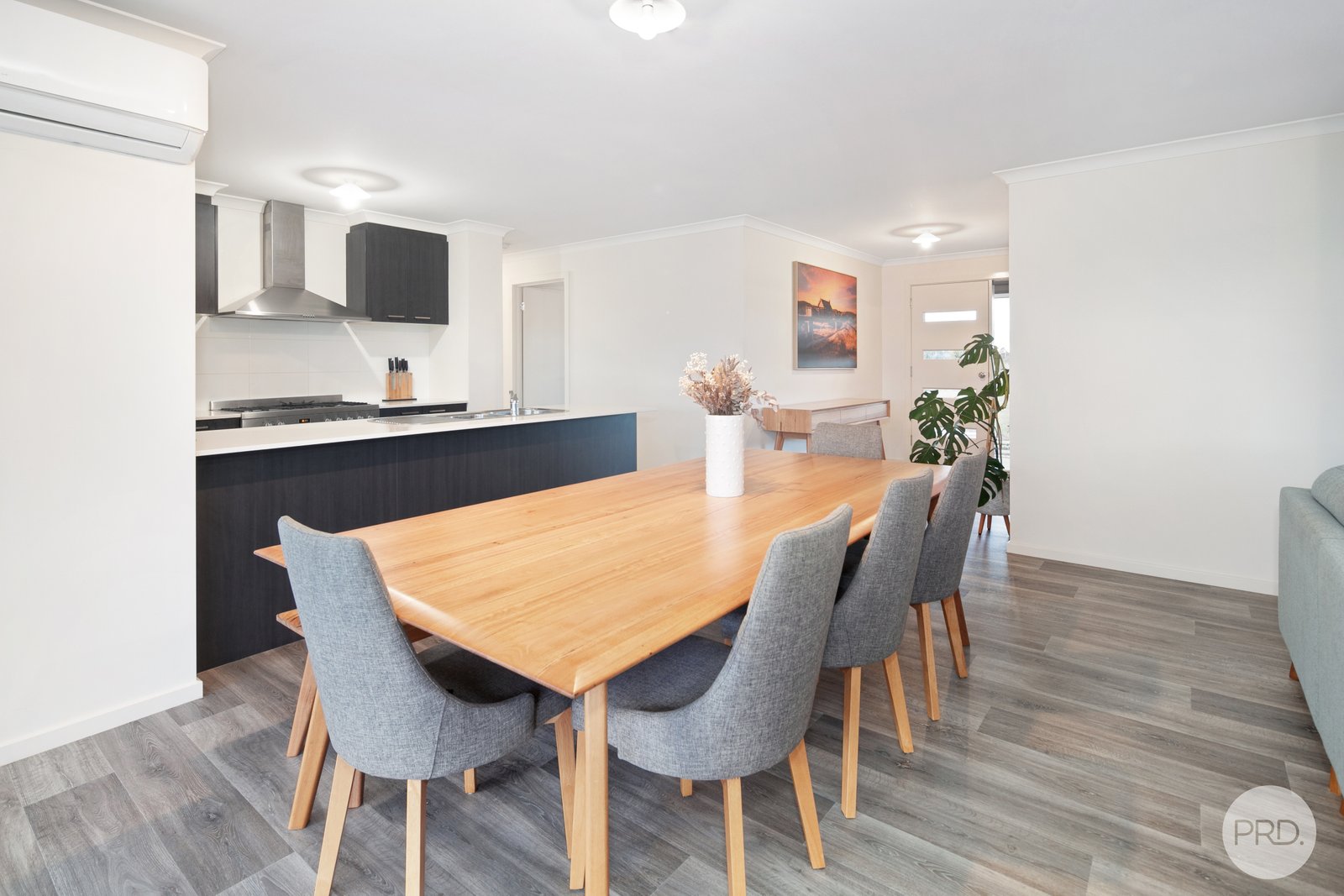 12 Church Road TRAWALLA 9