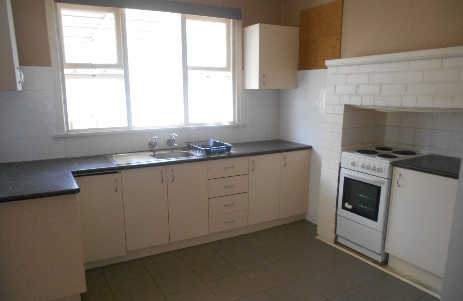 12 Clarence Street TUMUT 2