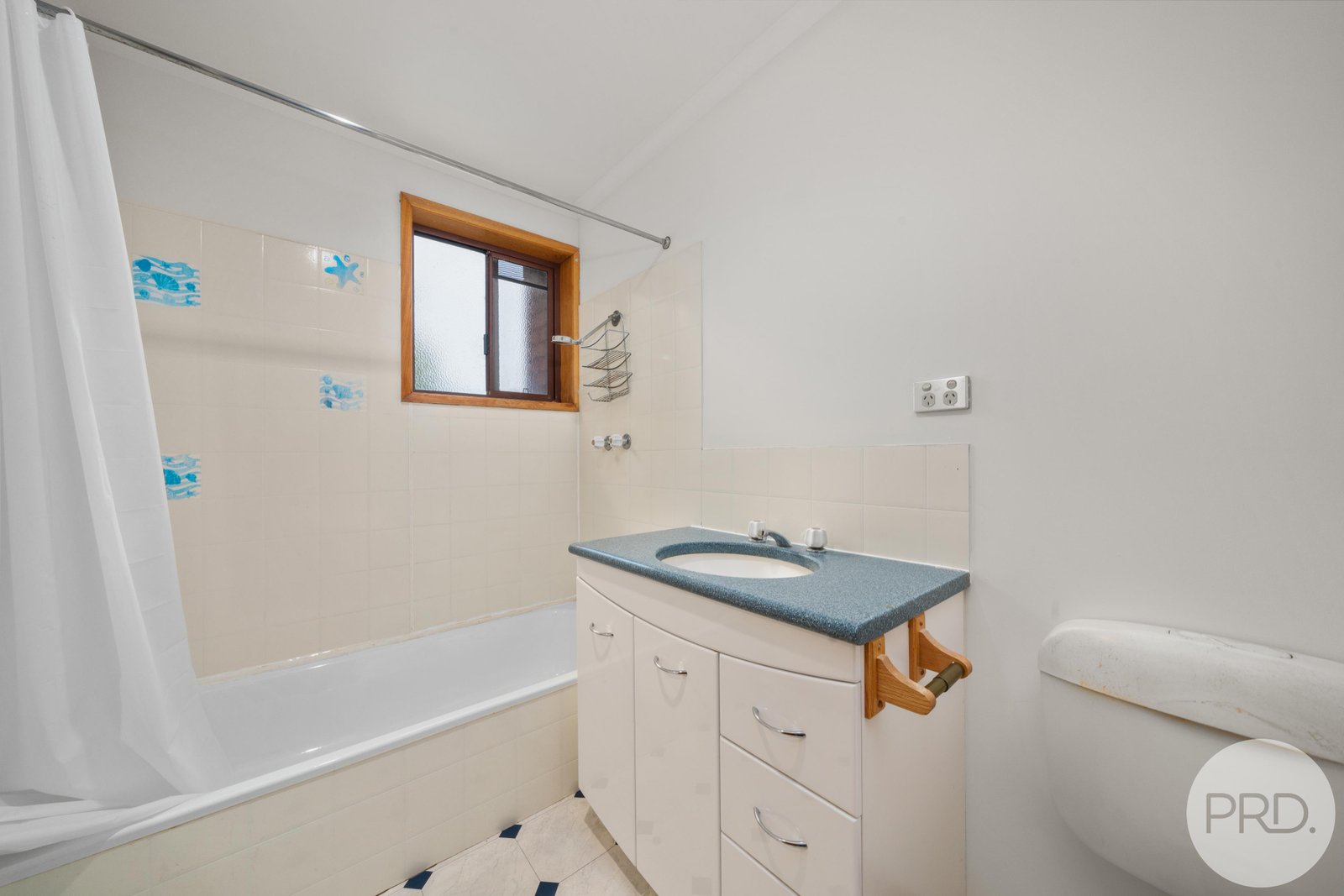 1/2 Clifford Court HOWRAH 6