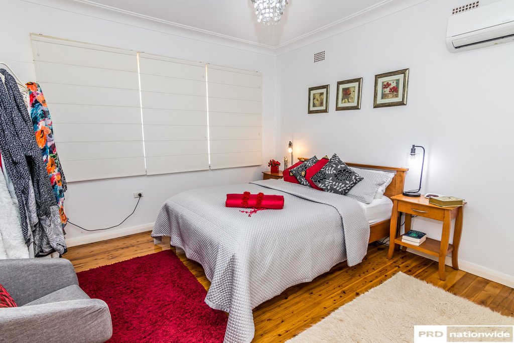 12 Cobley Avenue TAMWORTH 5