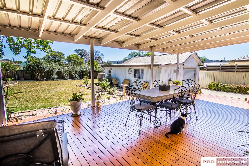 12 Cobley Avenue TAMWORTH 15