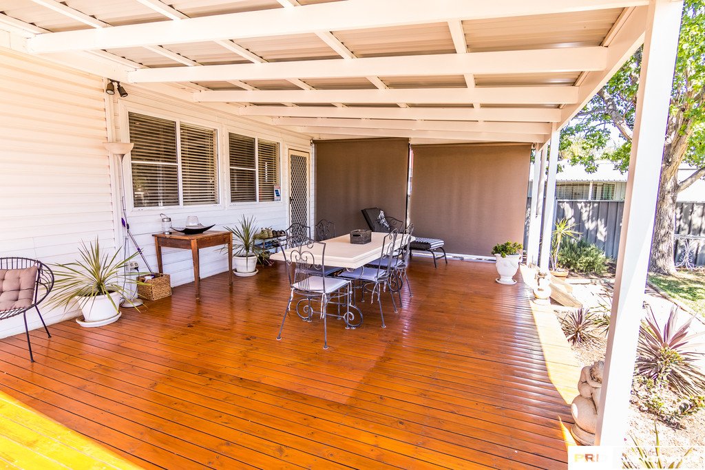 12 Cobley Avenue TAMWORTH 16