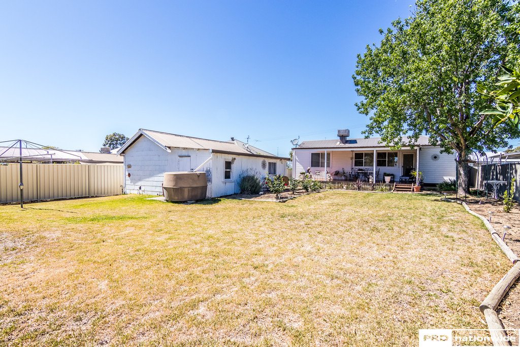12 Cobley Avenue TAMWORTH 17