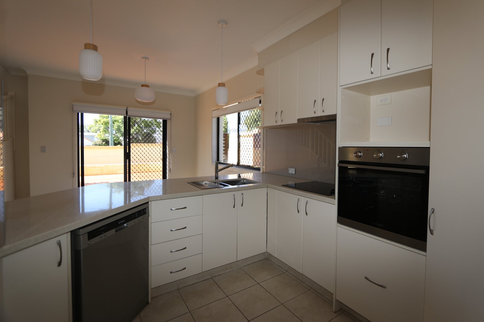 12 College Avenue SOUTHPORT 10