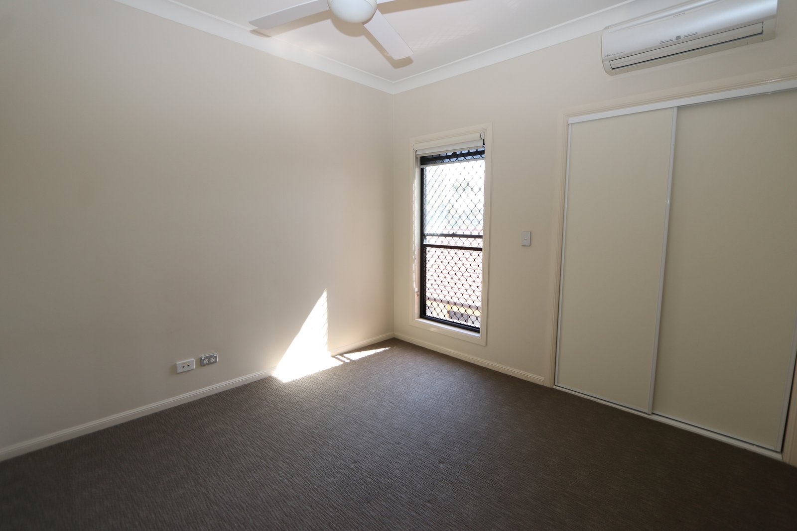 12 College Avenue SOUTHPORT 19