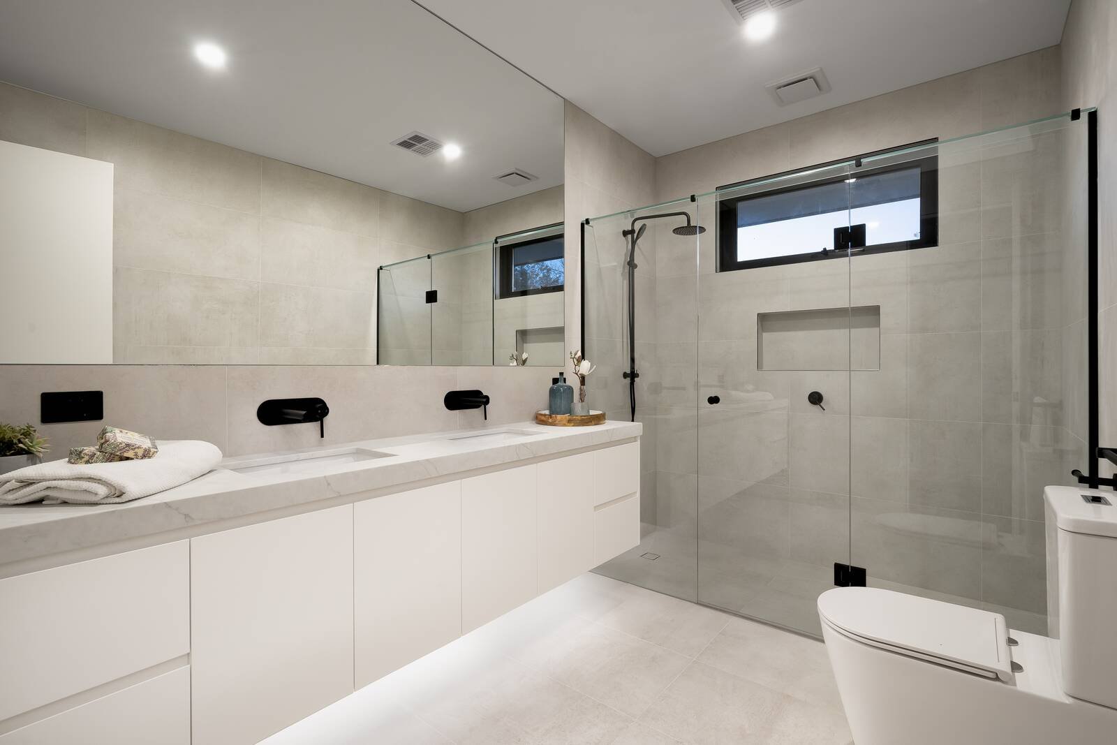 Real Estate and Property in 1/2 Collins Court, Balwyn, VIC