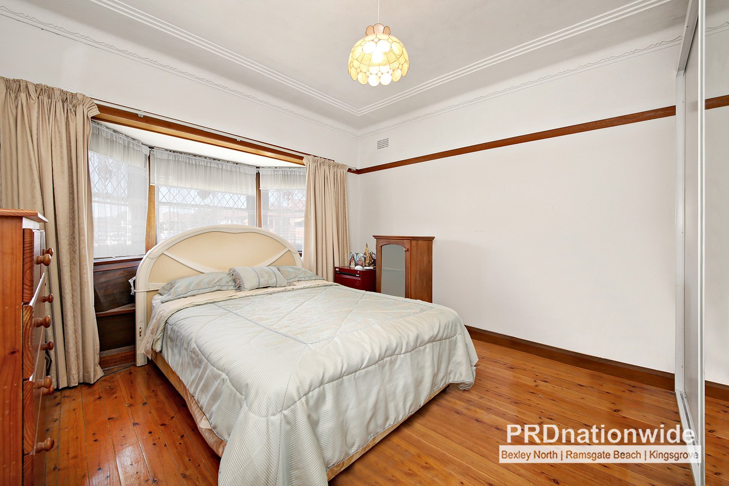 12 Colvin Avenue KINGSGROVE 5