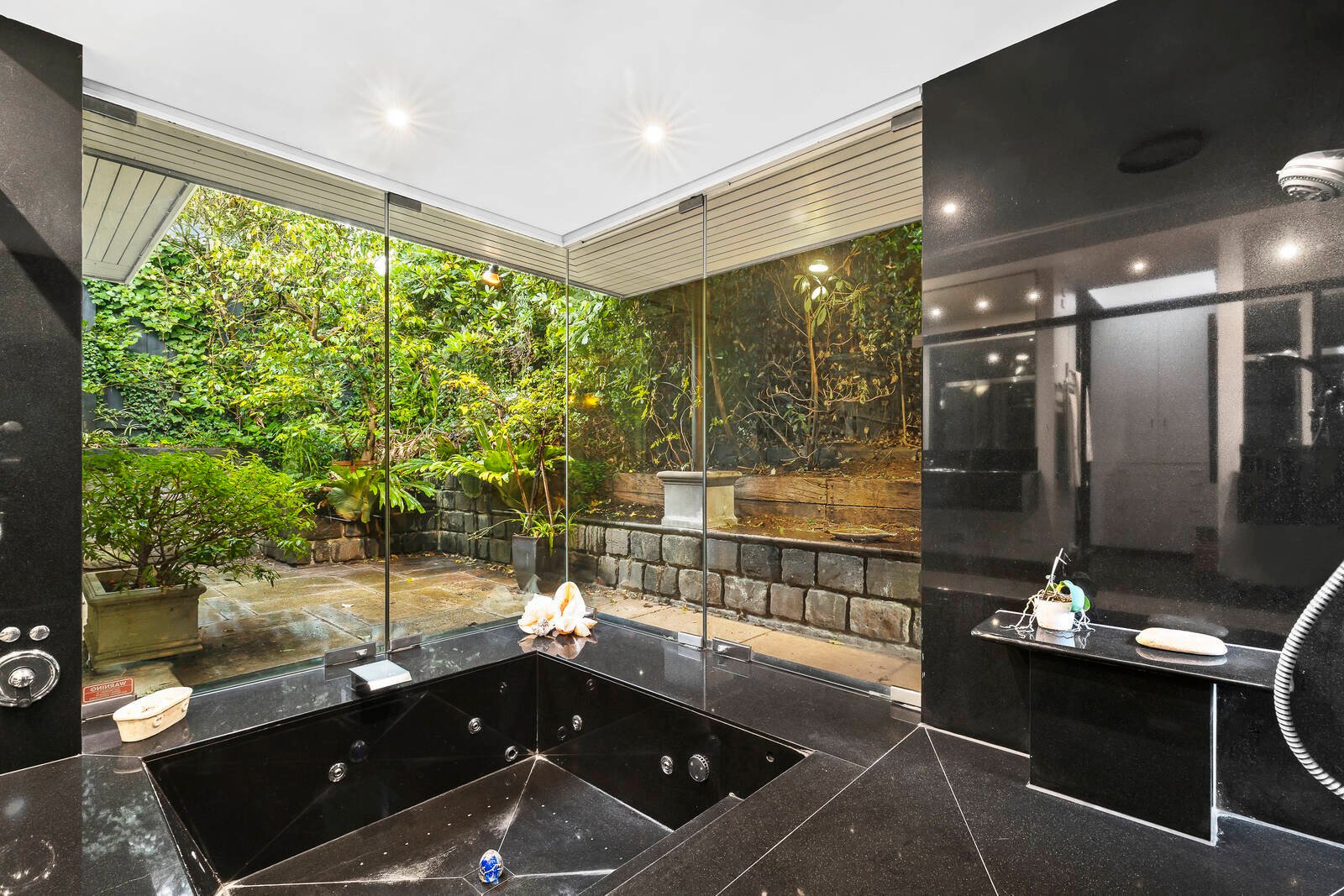Real Estate and Property in 12 Como Avenue, South Yarra, VIC