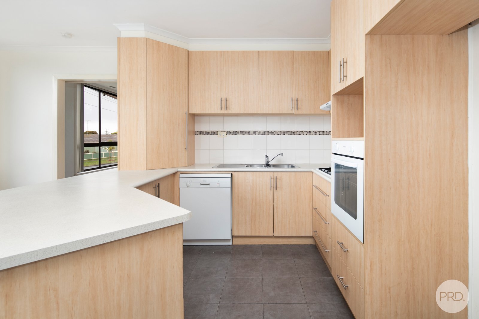 1/2 Conniston Street WENDOUREE 2