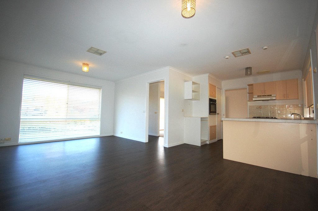 12 Cooba Place ESTELLA 4