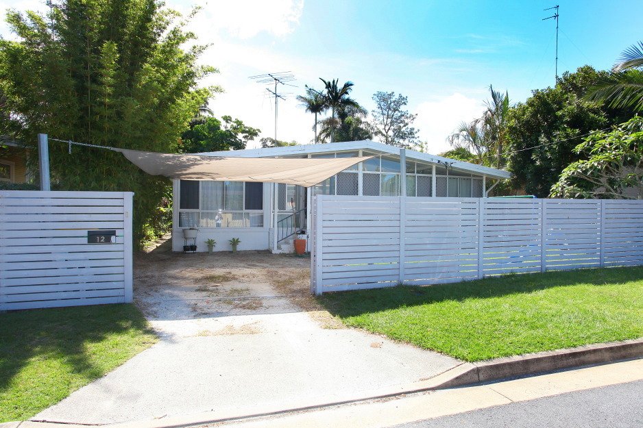 12 Coral Avenue LABRADOR 2